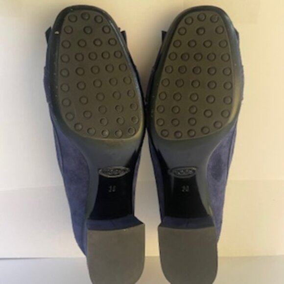 Tod's Blue Suede Kitten Heel with fringe, size 6 1/2 - Picture 6 of 10